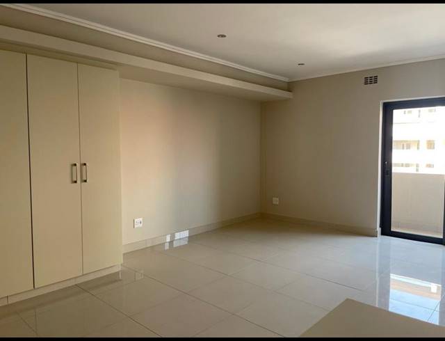 1 BEDROOM APARTMENT FOR SALE IN UMHLANGA RIDGE